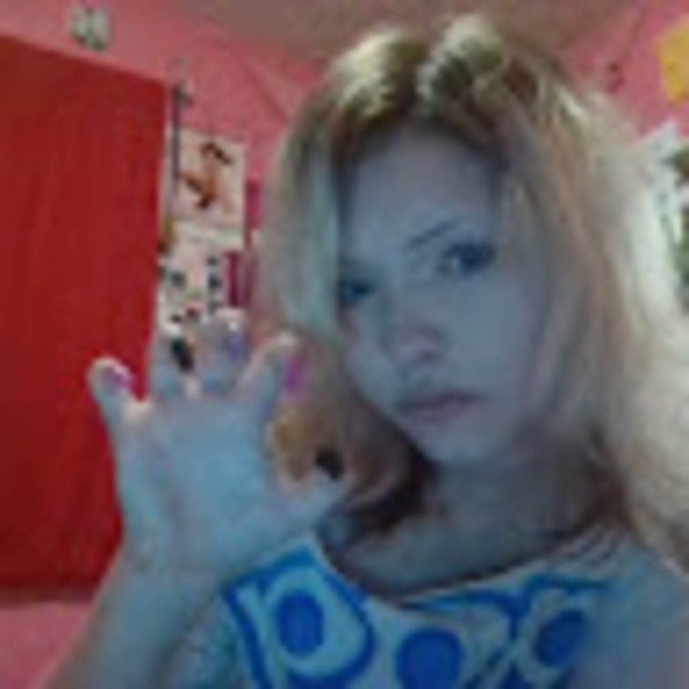 Meet your Posher, Amora